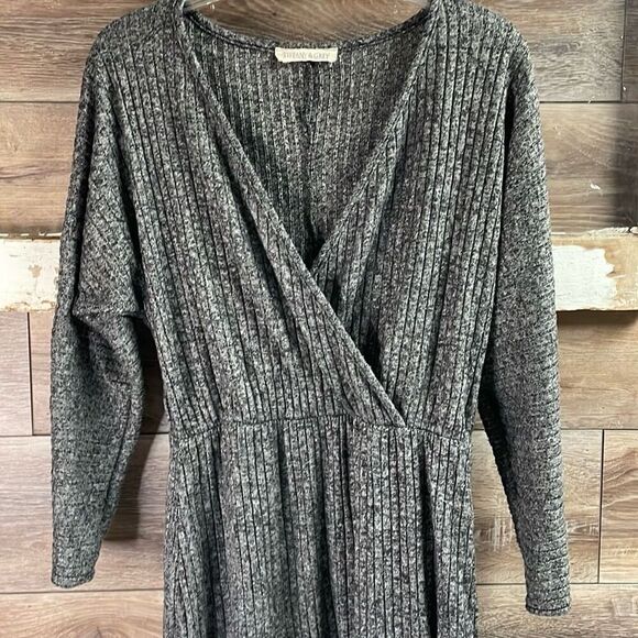 TIFFANY & GREY Ribbed Knit Sweater Dress Faux Wrap Bodice Elastic Waist Sz XL - Picture 3 of 8